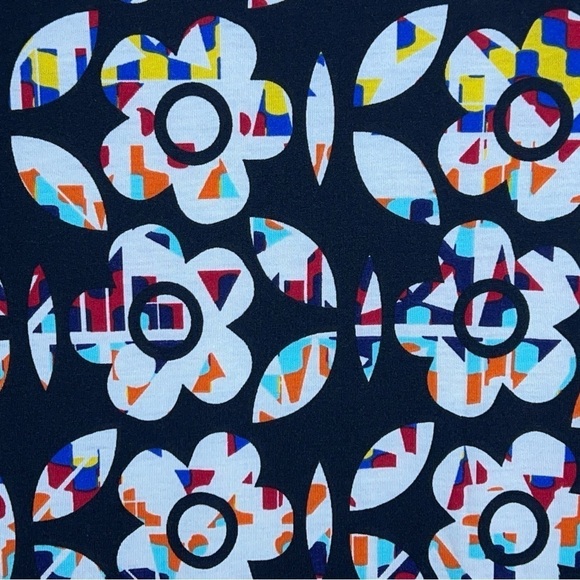 NEW LULAROE SMALL TOP BLACK COLORFUL FLORAL PRINT - Picture 8 of 12